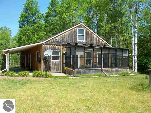 14453 Springdale Road Thompsonville, MI 49683 - Photo 8 of 28 1736101-7.JPG