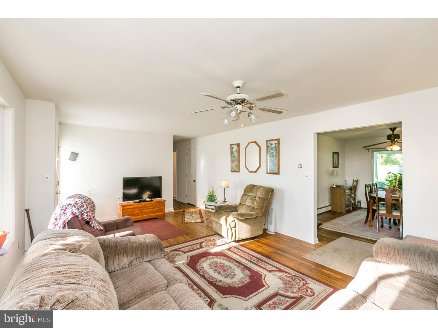 3048 Limestone Road Cochranville, PA 19330 - Photo 7 of 25 Living Room