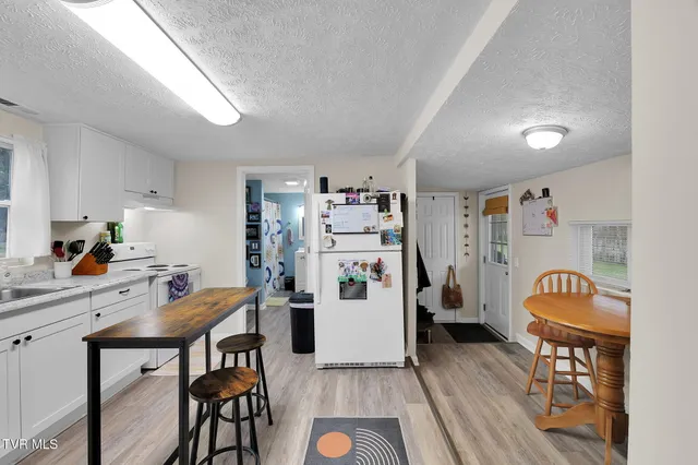 $198,500 | 222 Douglas Drive, Damascus, VA 24236