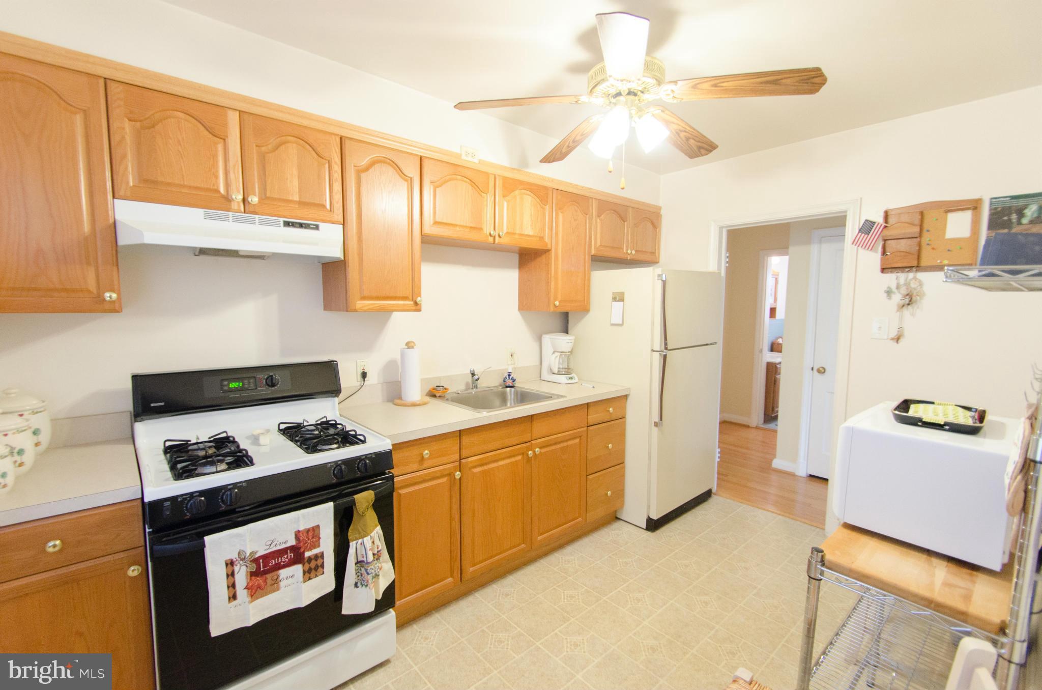 3814 Moravia Road Baltimore, MD 21206 - Photo 6 of 21 Kitchen