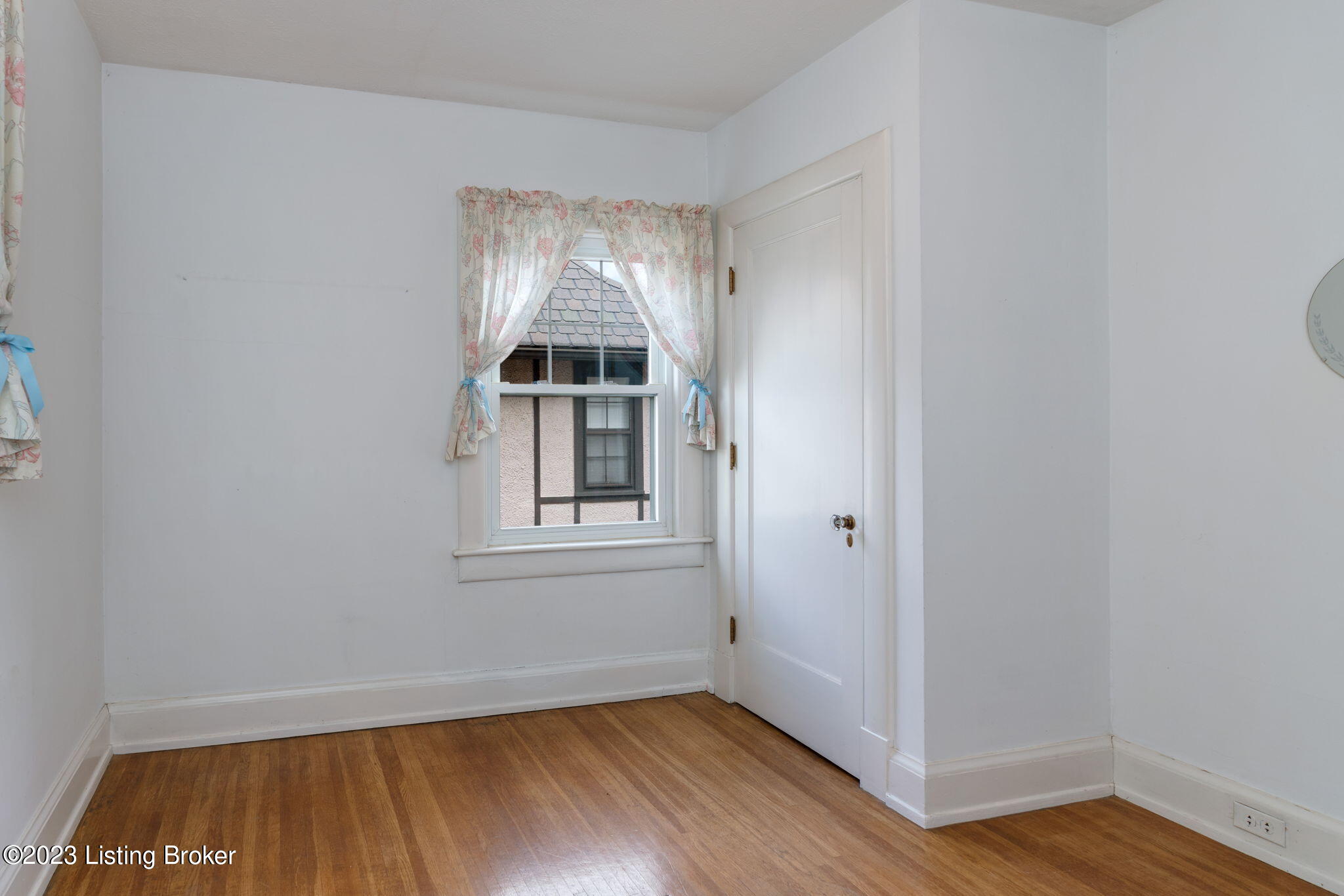 2324 Broadmeade Road Louisville, KY 40205 - Photo 41 of 63 2324 Broadmeade Rd-44