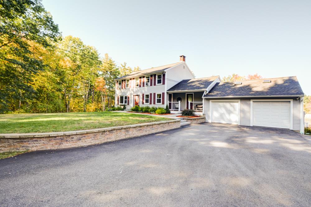 168 Island Pond Road Derry, NH 03038 - Photo 2 of 32
