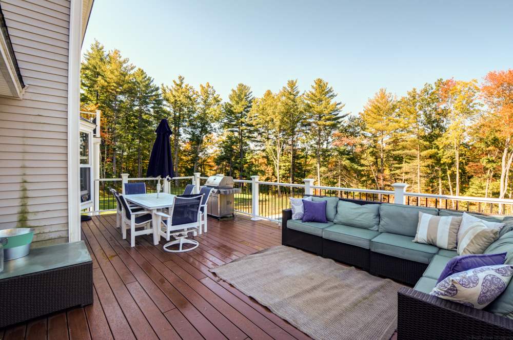 168 Island Pond Road Derry, NH 03038 - Photo 24 of 32