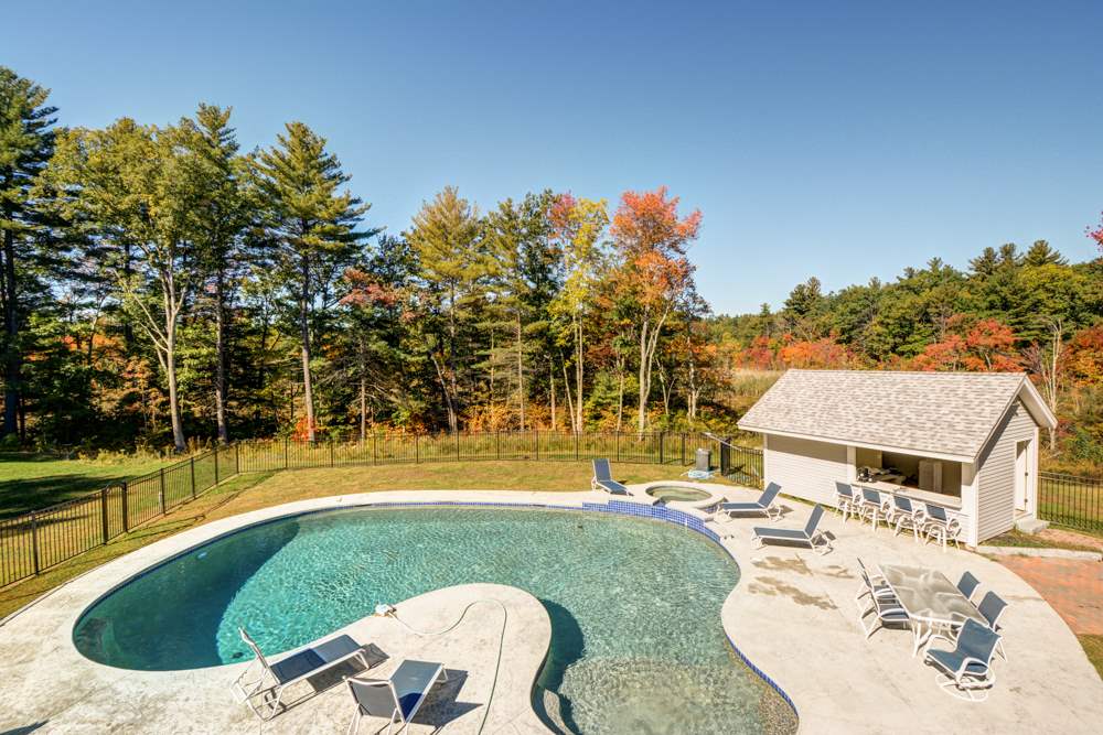 168 Island Pond Road Derry, NH 03038 - Photo 26 of 32