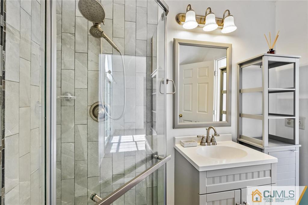 965 Cox Road North Brunswick, NJ 08902 - Photo 15 of 27 Gallery Image 15
