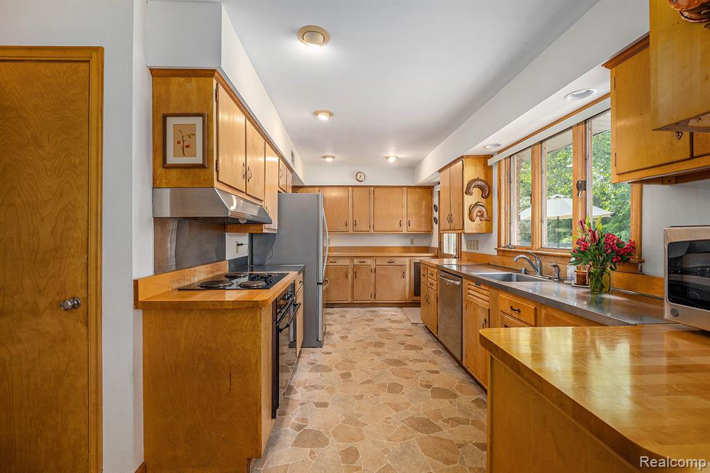 6400 North Rochester Road Rochester Hills, MI 48306 - Photo 9 of 51