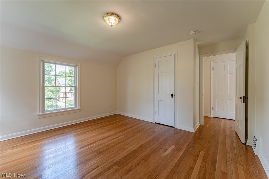 2399 Eardley Road Cleveland, OH 44118 - Photo 21 of 33 Gallery Image 21