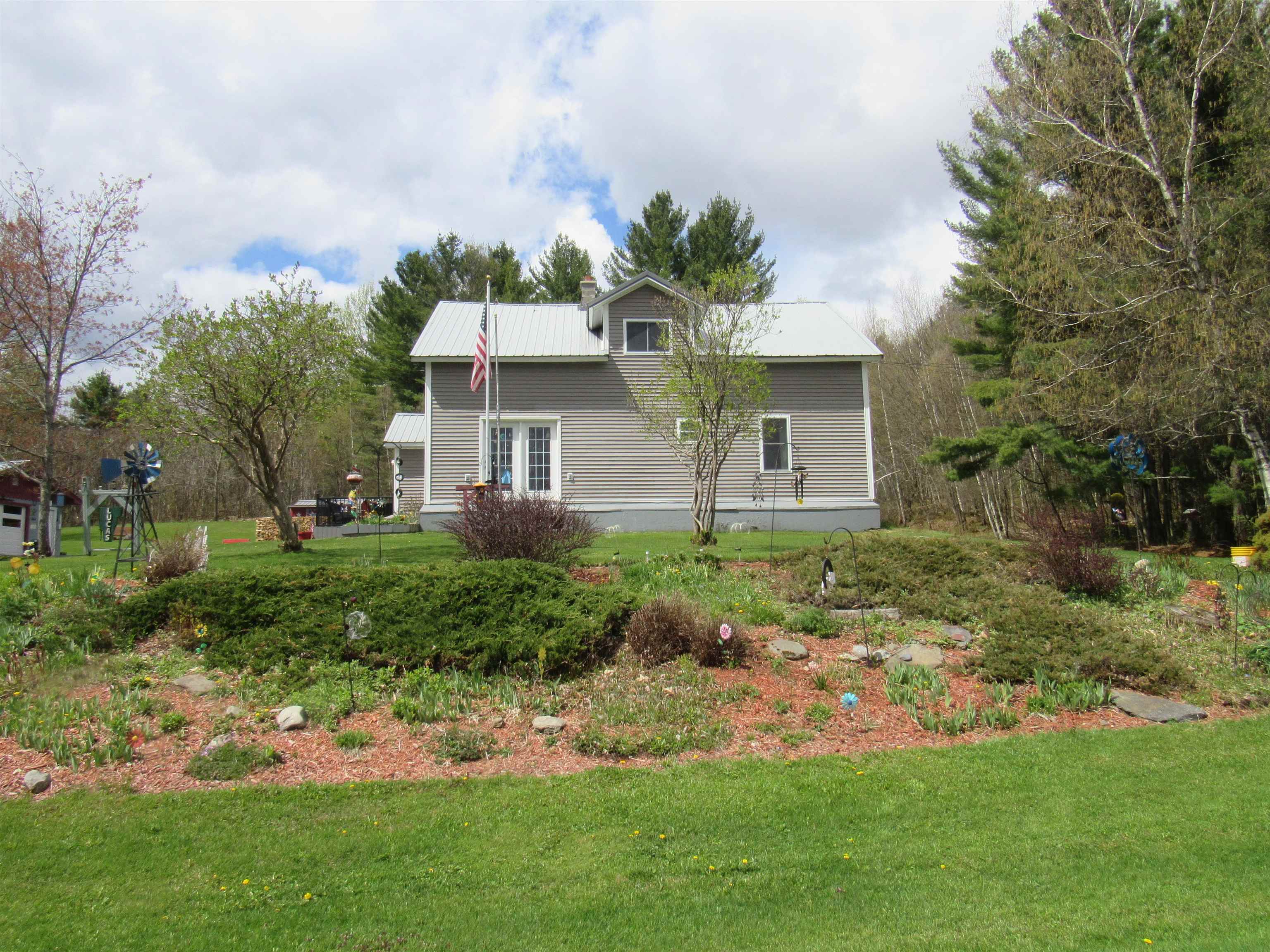1901 Cross Road Jay, VT 05859 - Photo 4 of 53