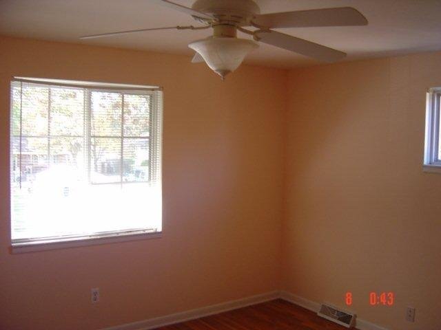 63 Riverside Drive Mount Clemens, MI 48043 - Photo 3 of 9 31026877-2.JPG