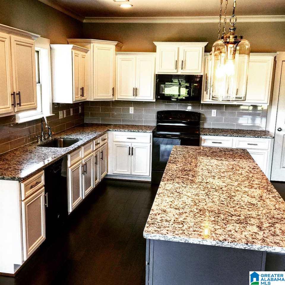 4950 Hawthorne Place Chelsea, AL 35043 - Photo 3 of 15