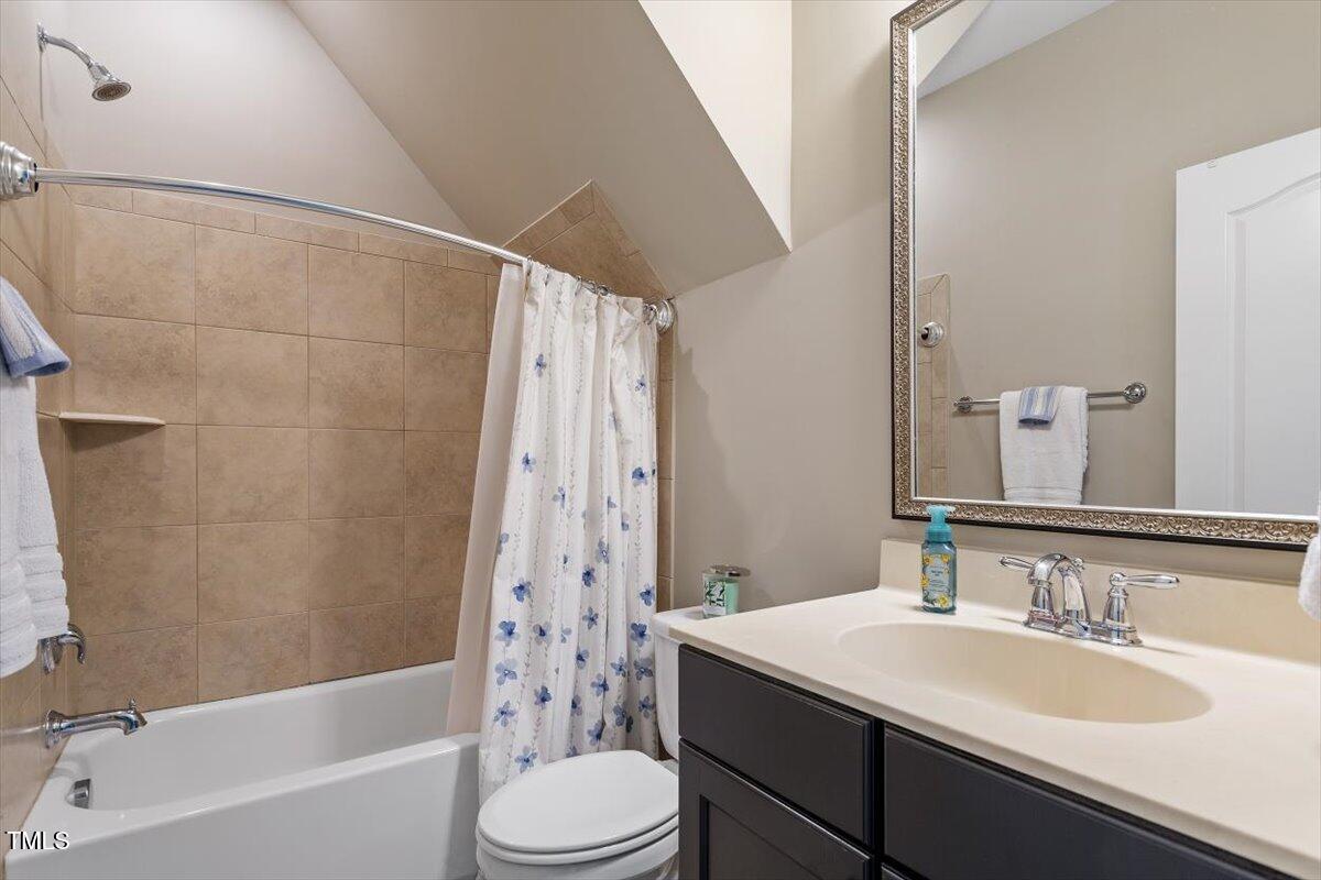 124 Dartmoor Lane Raleigh, NC 27614 - Photo 44 of 64 Secondary Bathroom