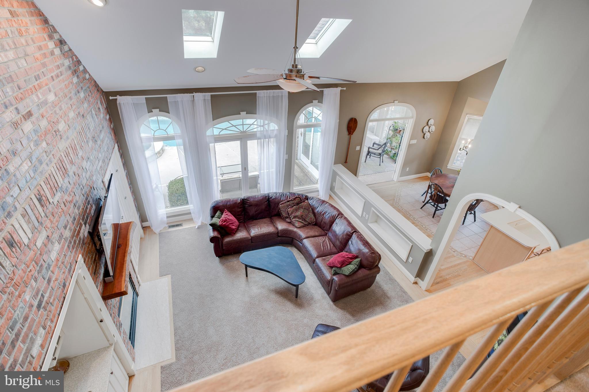 11280 Ridermark Row Columbia, MD 21044 - Photo 5 of 59 Birds Eye View of Living Room
