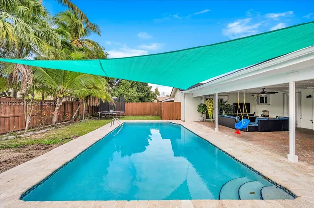 $6,200 | 15930 Southwest 90th Avenue, Palmetto Bay, FL 33157