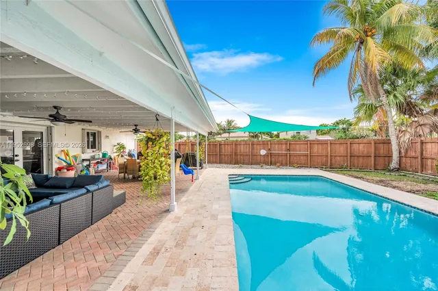 $6,200 | 15930 Southwest 90th Avenue, Palmetto Bay, FL 33157