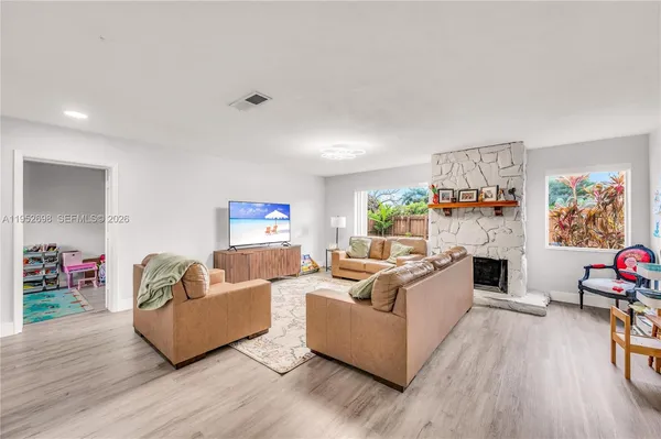 $6,200 | 15930 Southwest 90th Avenue, Palmetto Bay, FL 33157