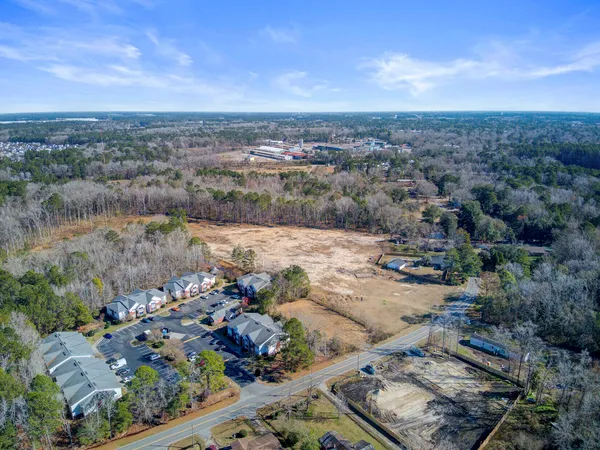 $149,000 | 210 Pidgeon Bay Road, Summerville, SC 29483