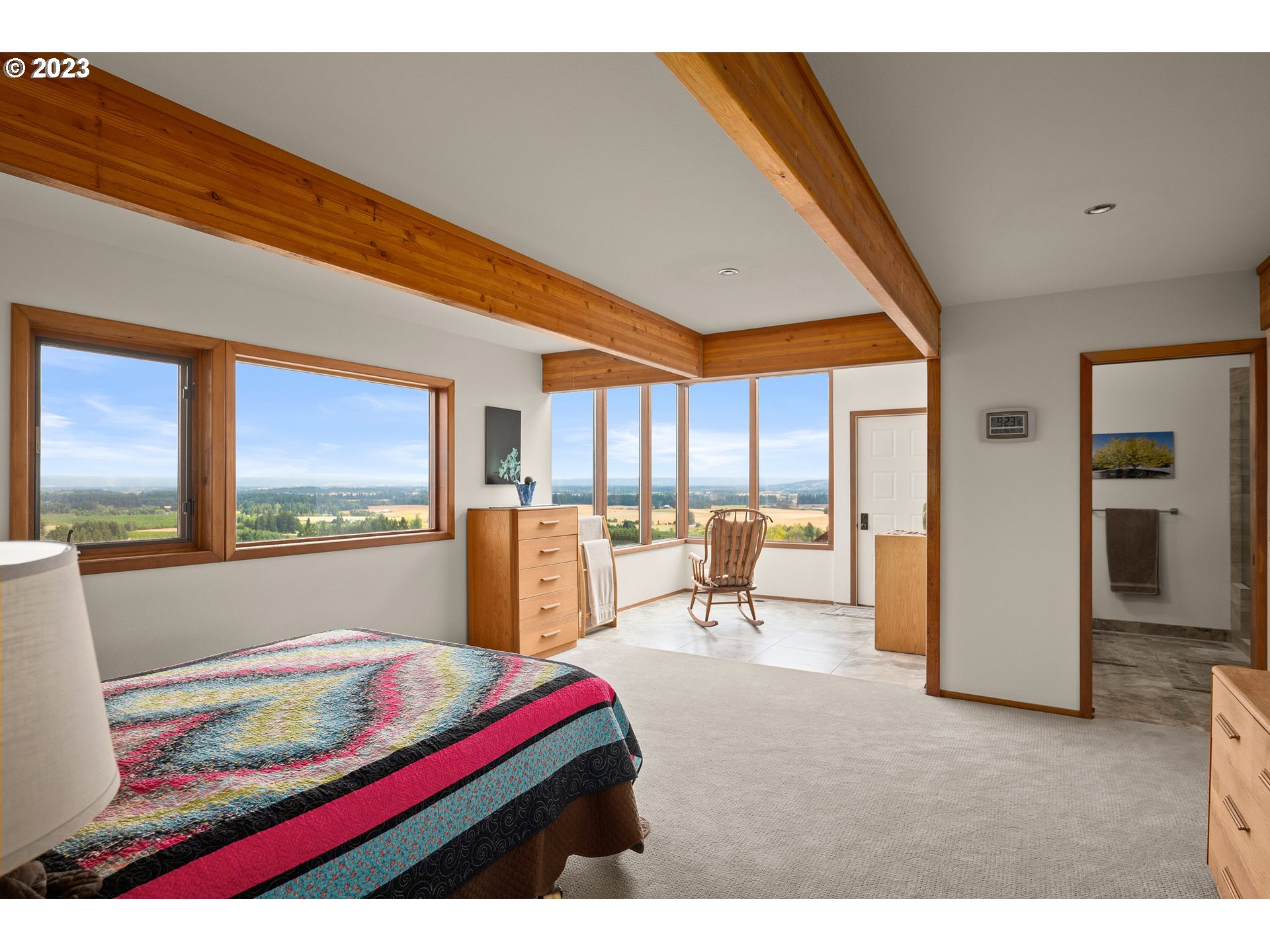 30875 Southwest Laurelview Road Hillsboro, OR 97123 - Photo 20 of 36 a very nice looking room with a large window