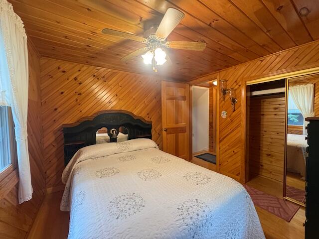 320 Redcedar Lane Sidney, ME 04330 - Photo 18 of 59 1st floor bedroom