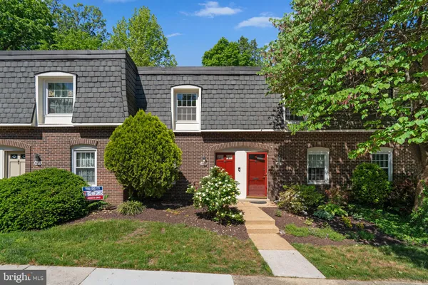 $360,000 | 8221 Tory Road, Unit 150, Springfield, VA 22152