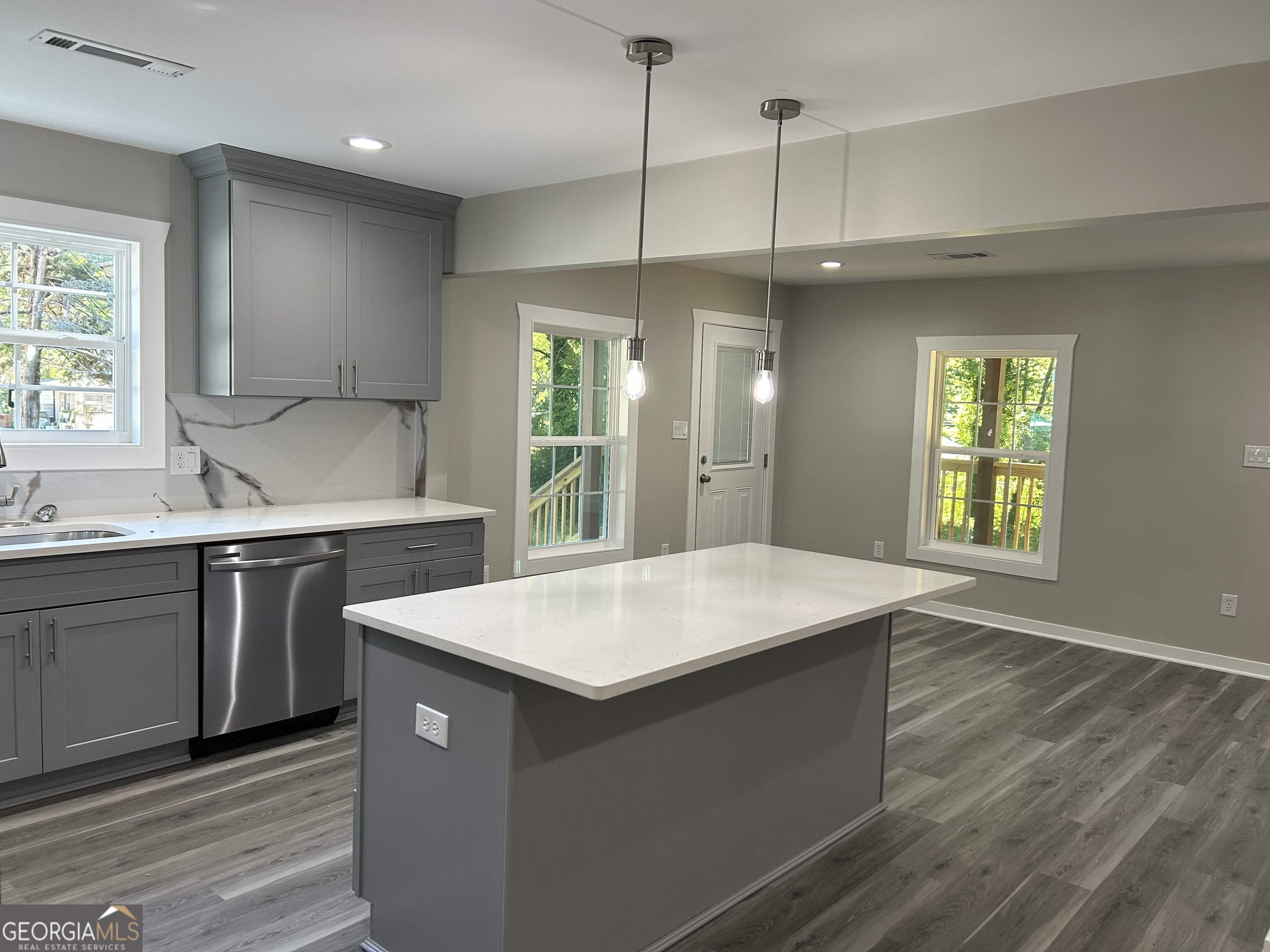 109 Vernon Street Toccoa, GA 30577 - Photo 6 of 27