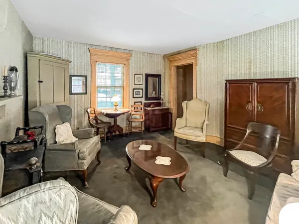 $39,750 | 507 West Pleasant Street, Freeport, IL 61032