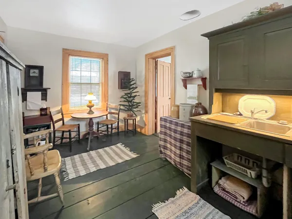 $39,750 | 507 West Pleasant Street, Freeport, IL 61032