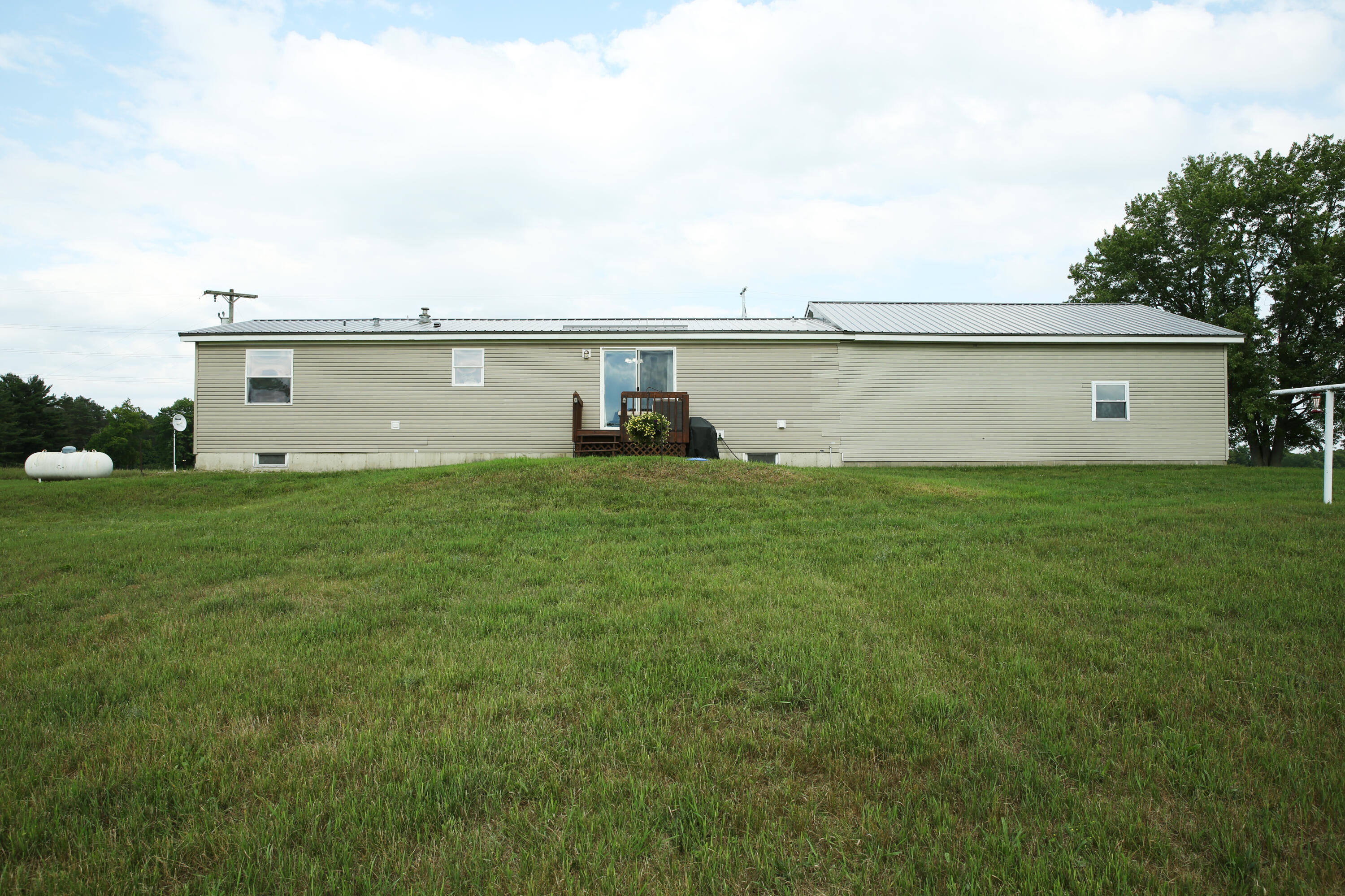 16107 Craft Road Hersey, MI 49639 - Photo 24 of 37 16107Craft_July2023_25