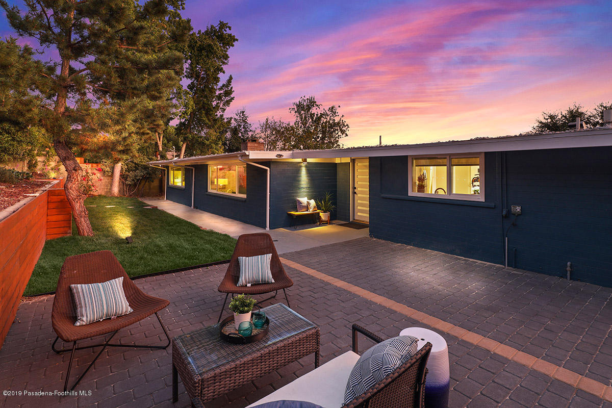 3104 Markridge Road La Crescenta, CA 91214 - Photo 5 of 51 0A2A7513