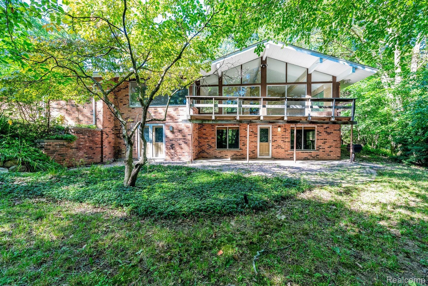 1315 Lone Pine Road Bloomfield Hills, MI 48302 - Photo 2 of 40 DSC_5312.jpg