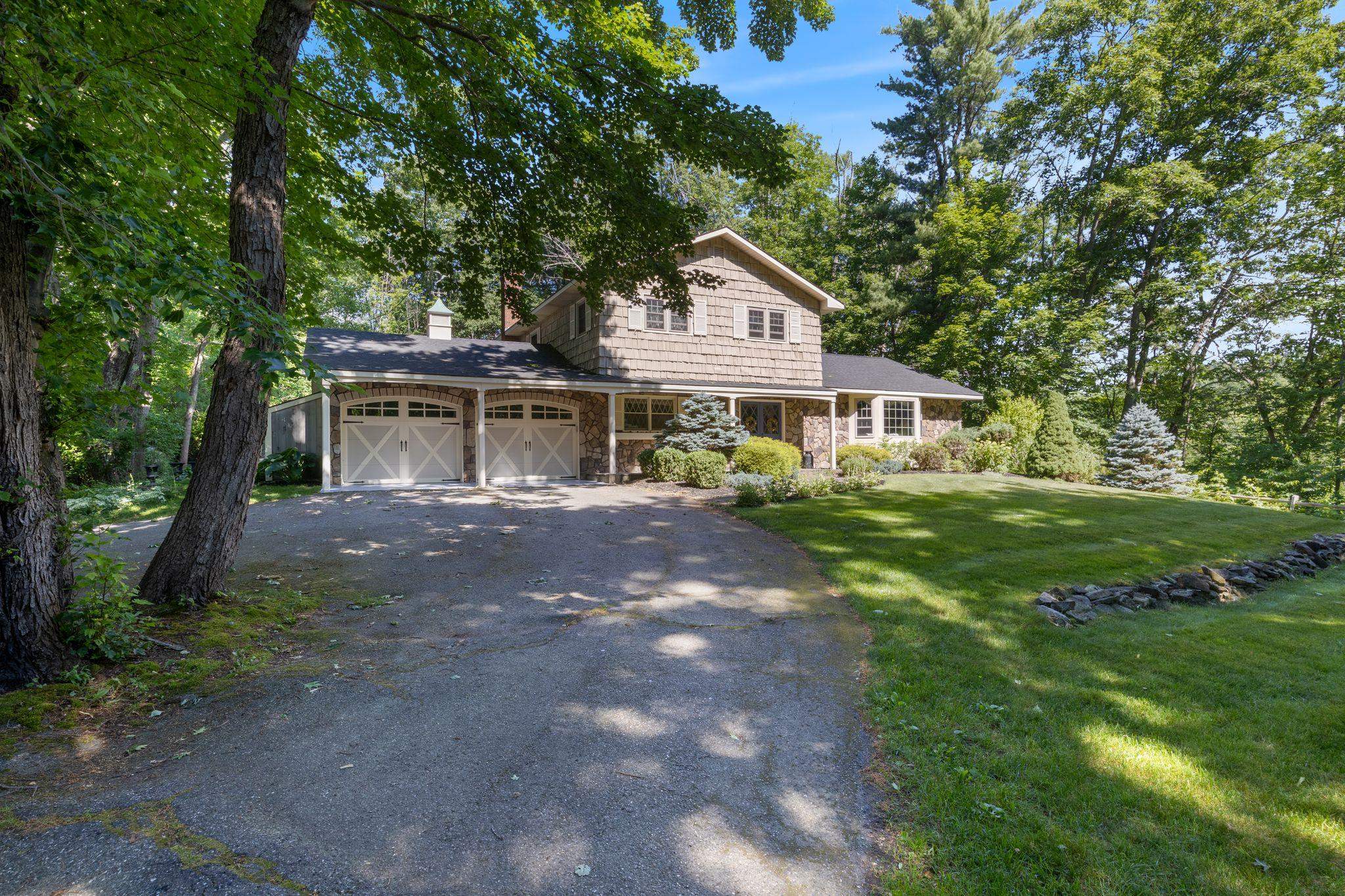189 Gulf Road Dover, NH 03820 - Photo 2 of 59