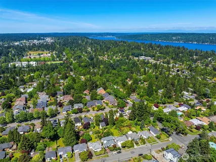 $925,000 | 3242 Northeast 98th Street, Seattle, WA 98115