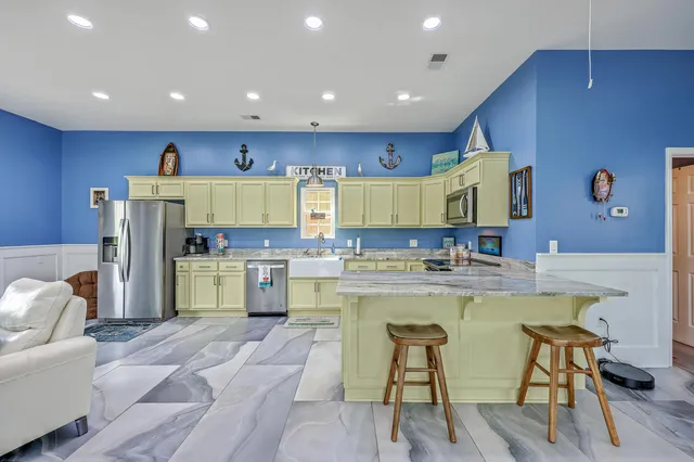 $1,000,000 | 126 Fire Lane, Cross, SC 29436