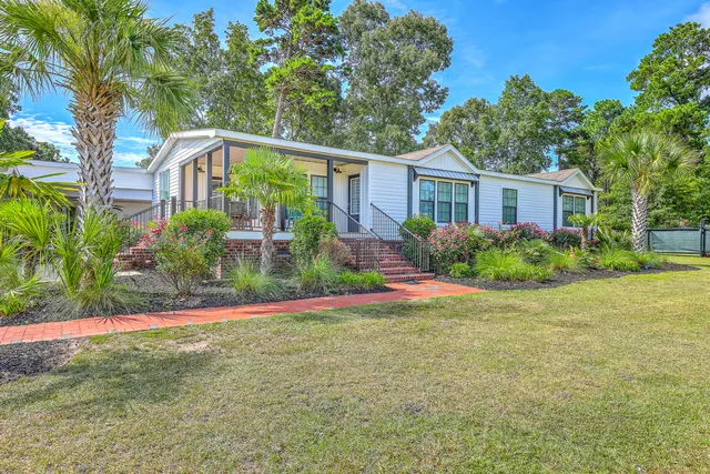 $1,000,000 | 126 Fire Lane, Cross, SC 29436