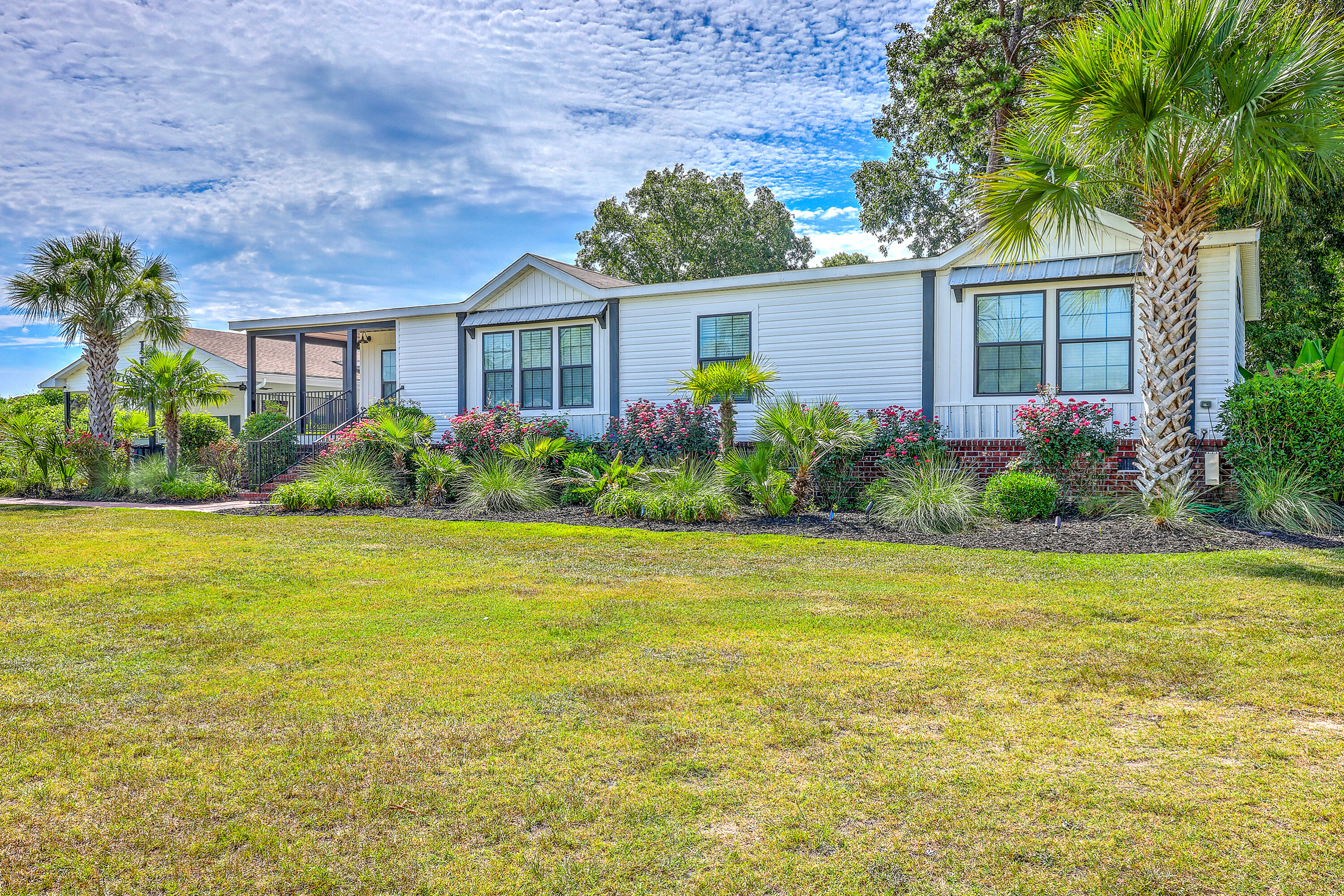 126 Fire Lane Cross, SC 29436 - Photo 36 of 90 Gorgeous Landscaping