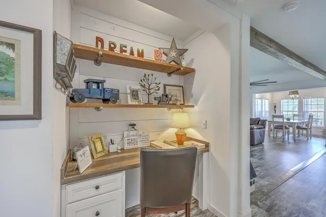 $1,000,000 | 126 Fire Lane, Cross, SC 29436