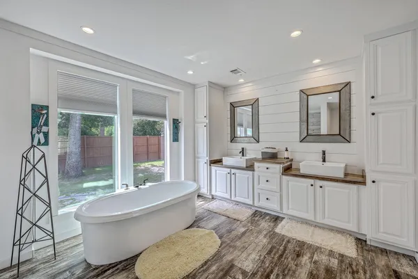 $950,000 | 126 Fire Lane, Cross, SC 29436