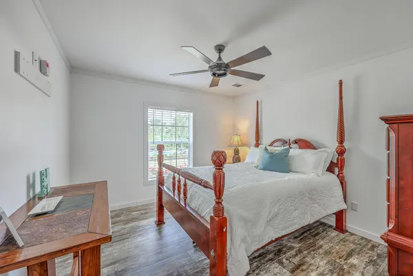 $950,000 | 126 Fire Lane, Cross, SC 29436