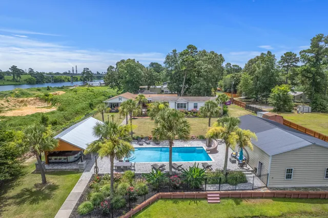 $1,000,000 | 126 Fire Lane, Cross, SC 29436