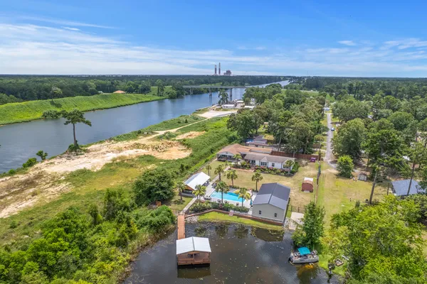 $950,000 | 126 Fire Lane, Cross, SC 29436