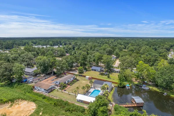 $950,000 | 126 Fire Lane, Cross, SC 29436