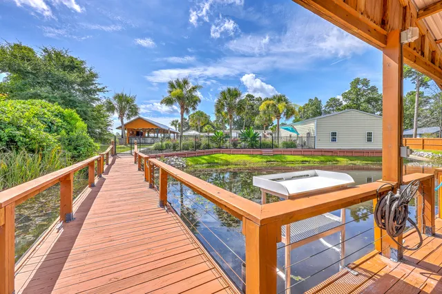 $1,000,000 | 126 Fire Lane, Cross, SC 29436