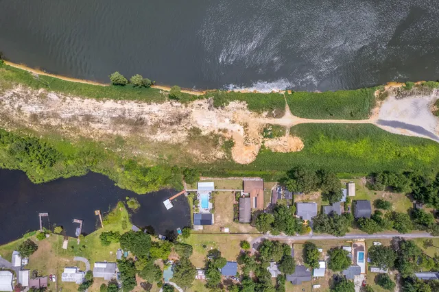 $1,000,000 | 126 Fire Lane, Cross, SC 29436