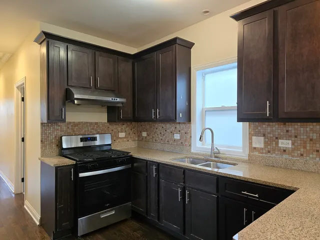 $539,000 | 4063 South Rockwell Street, Chicago, IL 60632