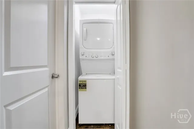 $2,100 | 5215 Habersham Street, Savannah, GA 31405