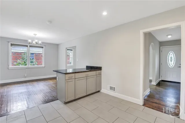 $2,100 | 5215 Habersham Street, Savannah, GA 31405