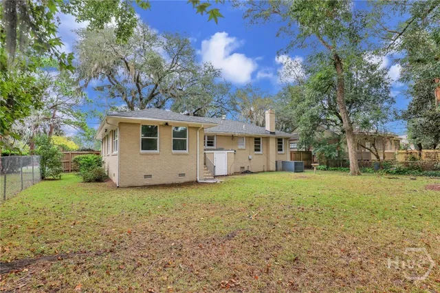 $2,100 | 5215 Habersham Street, Savannah, GA 31405