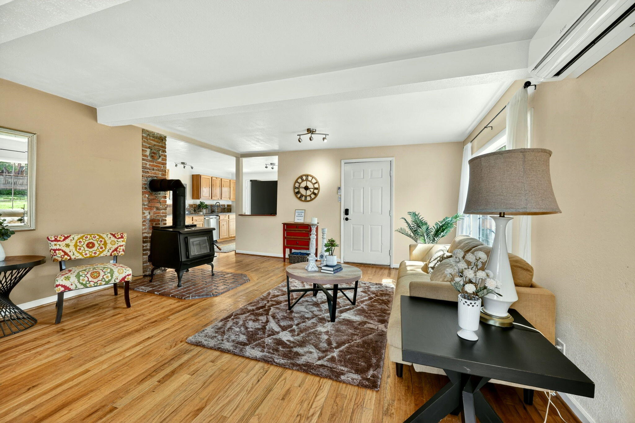 51 Sterling Creek Road Jacksonville, OR 97530 - Photo 12 of 54 a living room with furniture