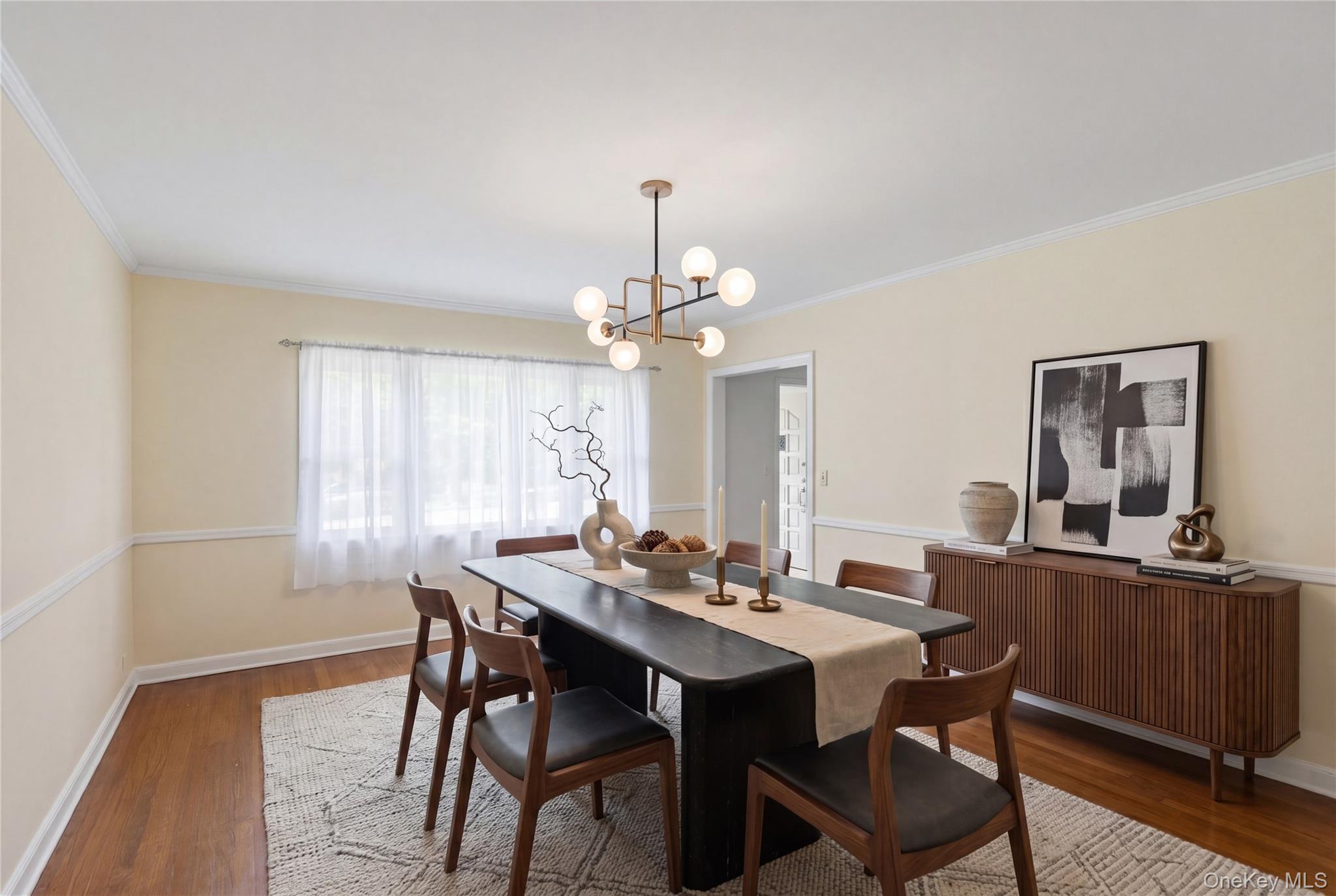 25 Brookfield Road Mount Vernon, NY 10552 - Photo 4 of 28 Virtually Staged Dining Room