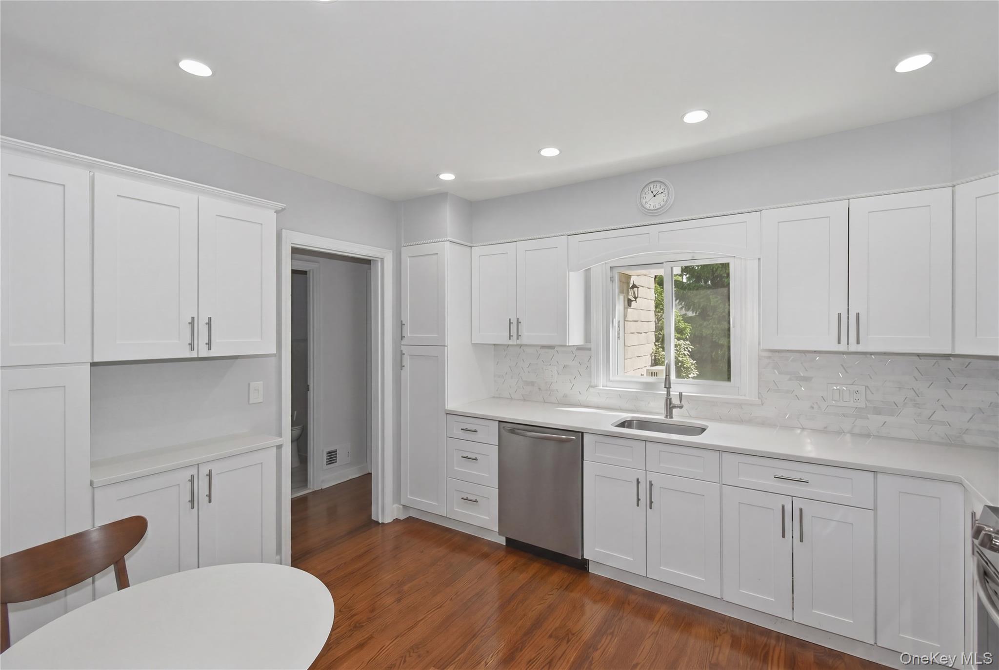 25 Brookfield Road Mount Vernon, NY 10552 - Photo 6 of 28