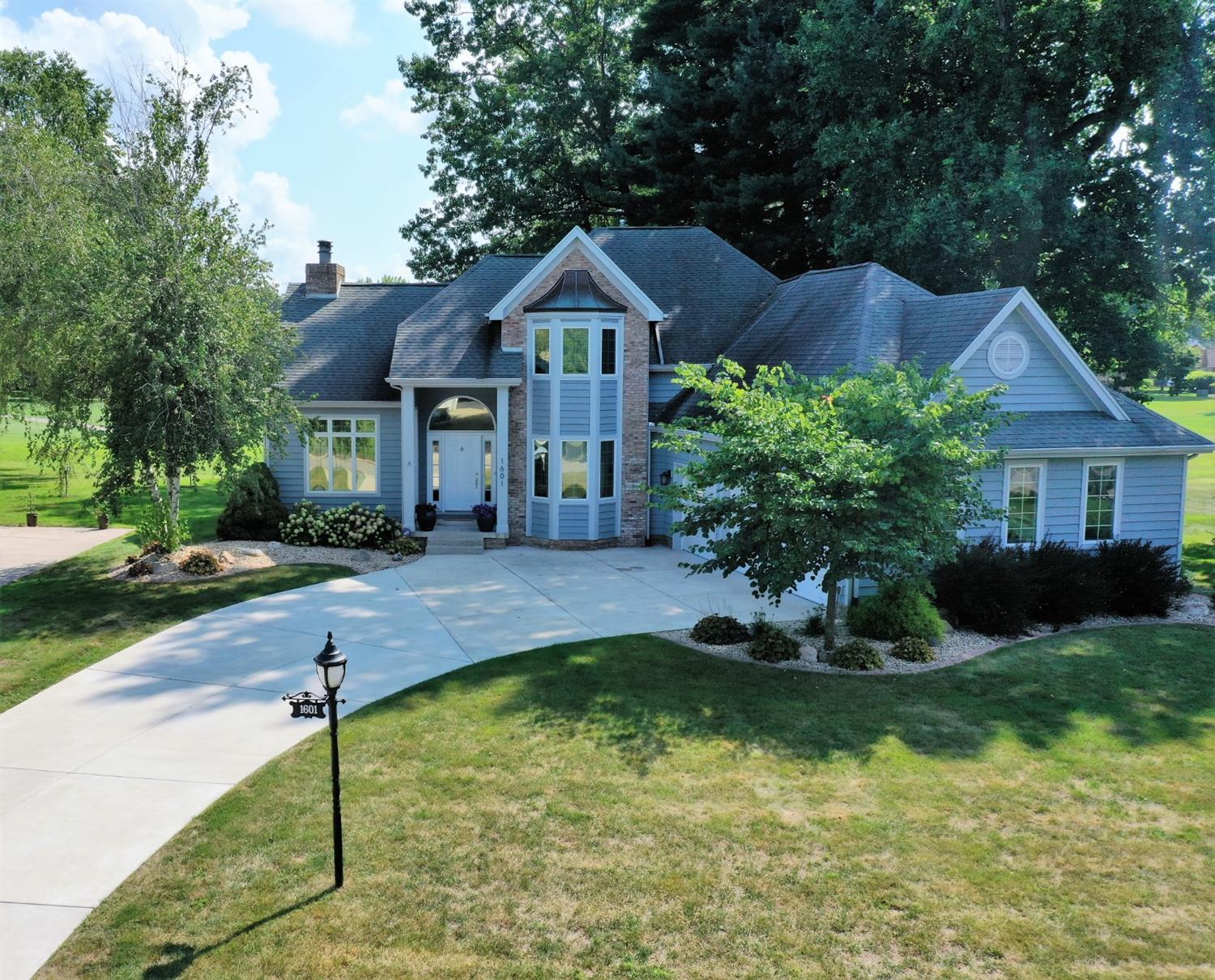 1601 Hogan Avenue, Chesterton, IN 46304 Compass